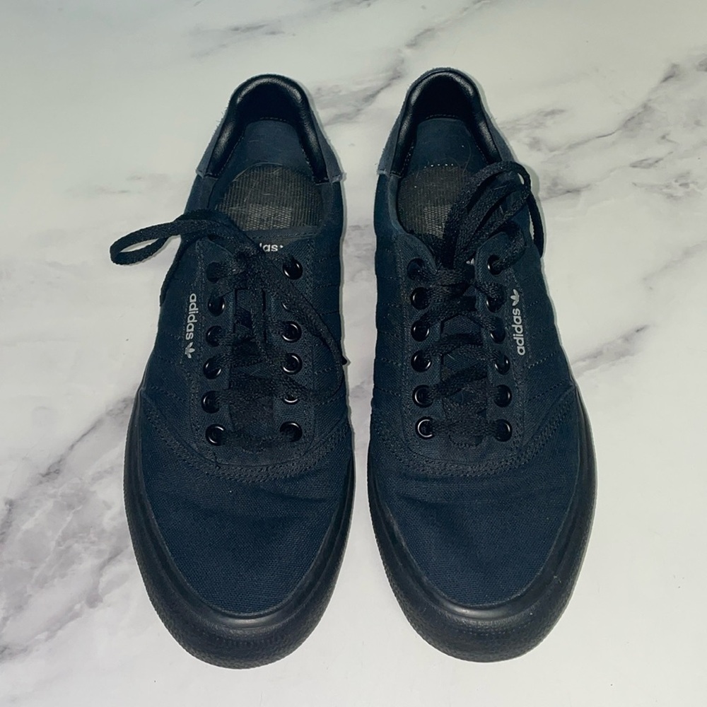 Men’s Adidas 7.5 Seeley Sneaker